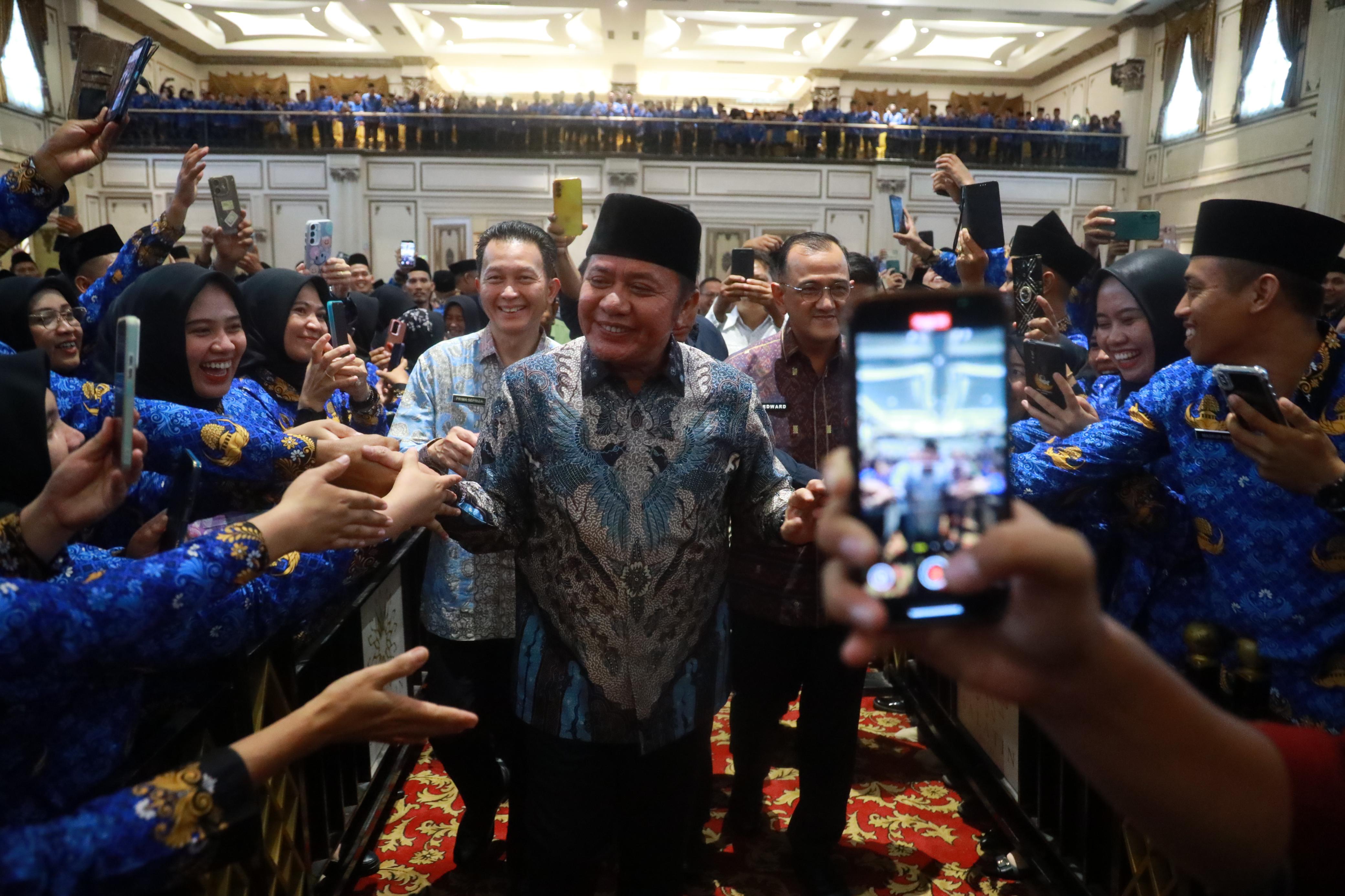 Usai Lantik 3.077 PPPK Pemprov Sumsel, Herman Deru Minta 4 Poin Ini Harus Dimiliki ASN