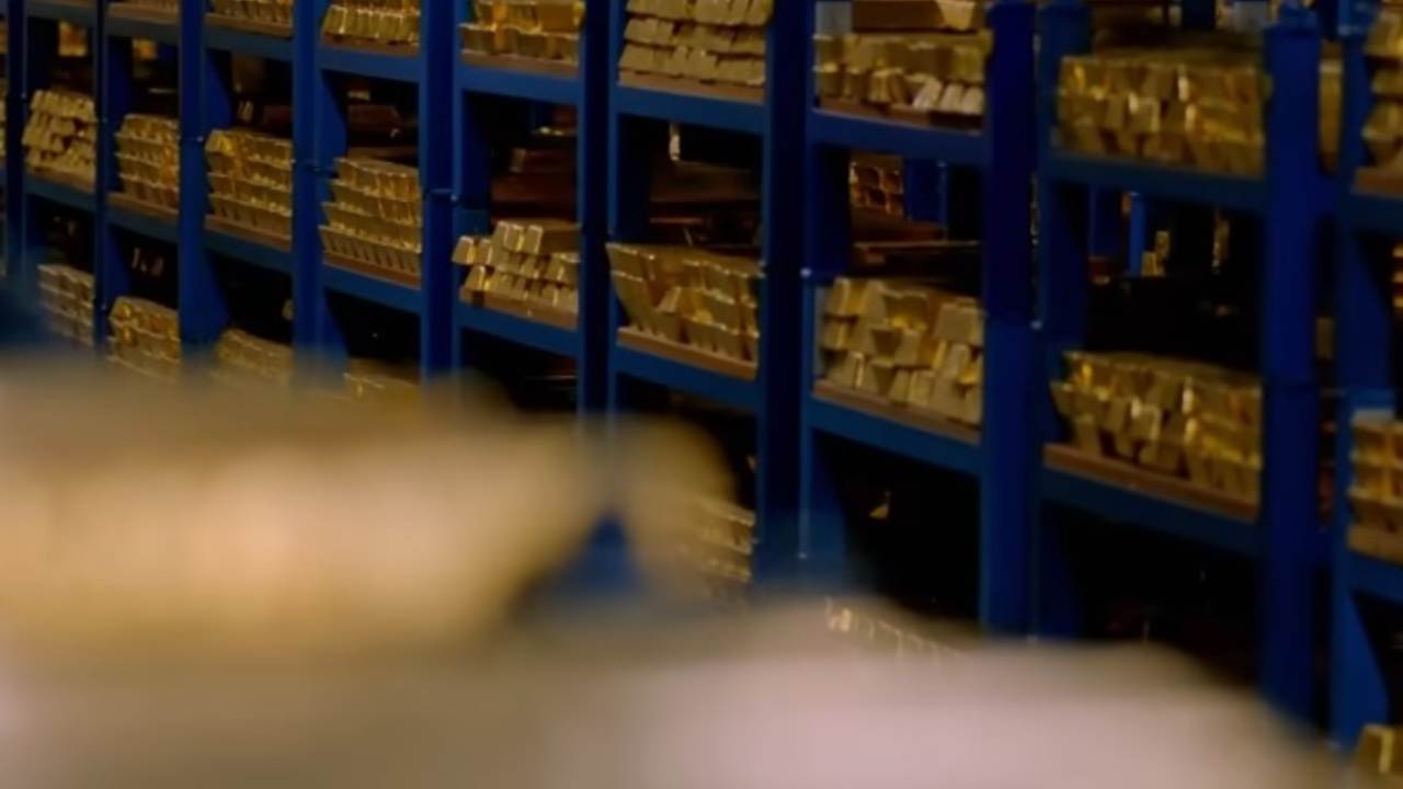 Koreksi Harga Emas! Nilai Jual Logam Mulia di Pegadaian Melemah