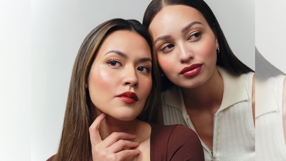 Raine Beauty Luncurkan Lip Hug Cashmere Kiss, Creamy Color Balm yang Pigmented dan Melembapkan Bibir