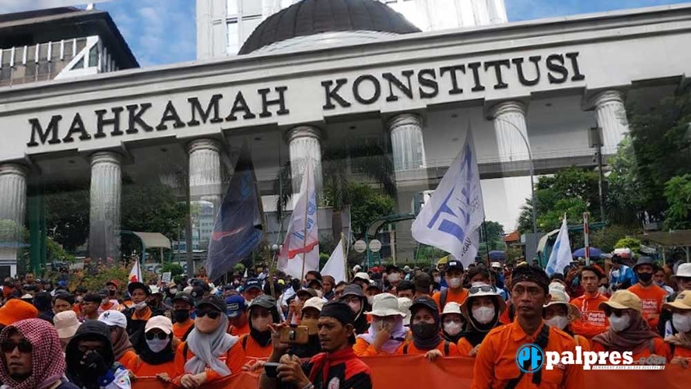 Masyarakat Gugat Perppu Ciptaker Jokowi ke MK, Dianggap Melanggar Konstitusi