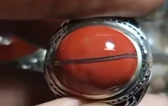 SIMAK! Berikut 7 Khasiat Gaib Batu Akik Ati Ayam