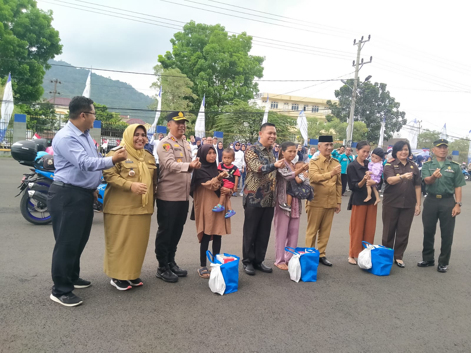 Penyerahan Pataka Kirab Bangga Kencana di Kota Lubuklinggau Berlangsung Meriah