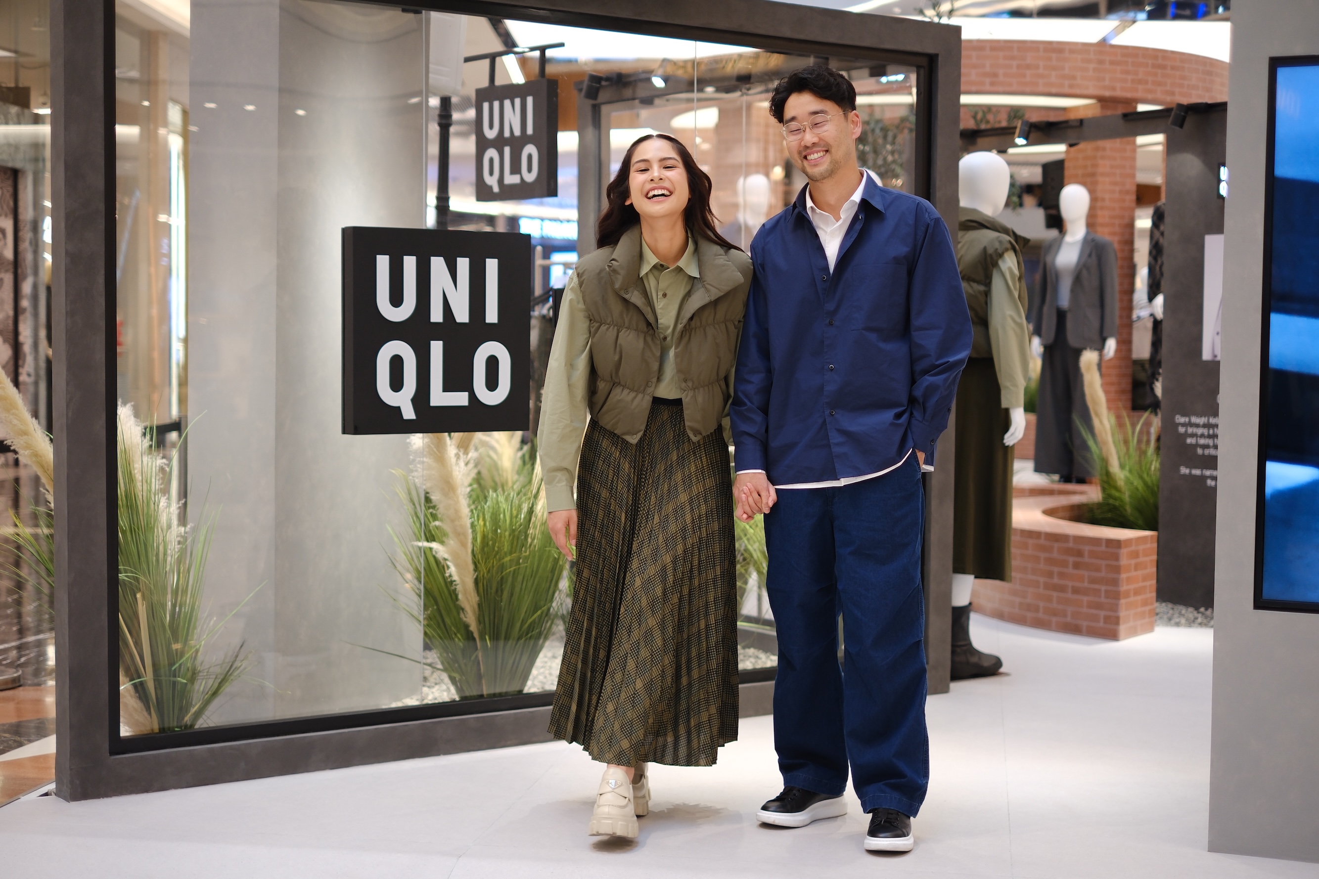 Maudy Ayunda dan Jesse Choi Bagikan Tips Mix and Match Koleksi Uniqlo C Fall Winter 2024