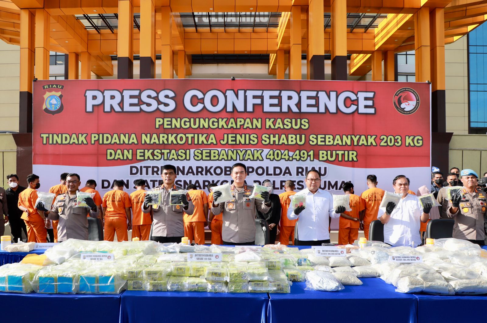 Sejarah Baru, Polda Riau Amankan 203 Kg Sabu dan 404.491 Butir Ekstasi