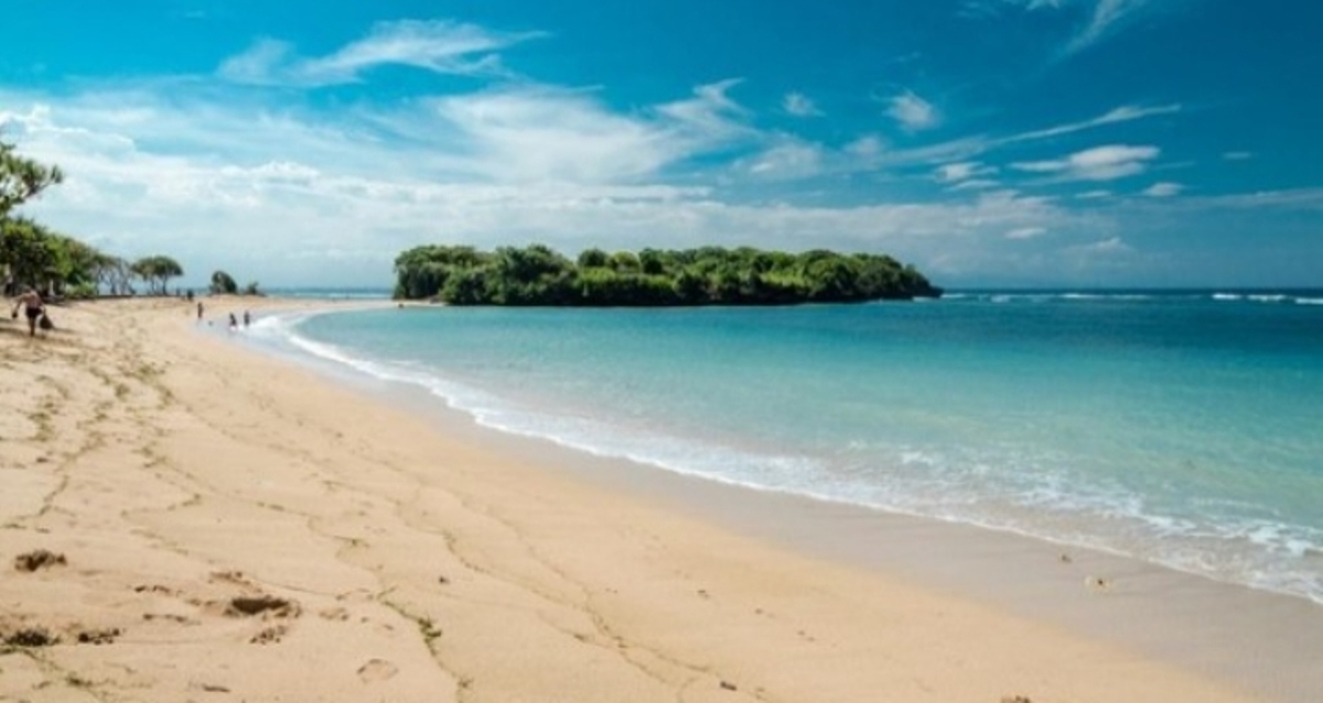 Pantai Eksotik di Kabupaten Jember, Tersimpan Misteri Manusia Kerdil, Kamu Tahu?