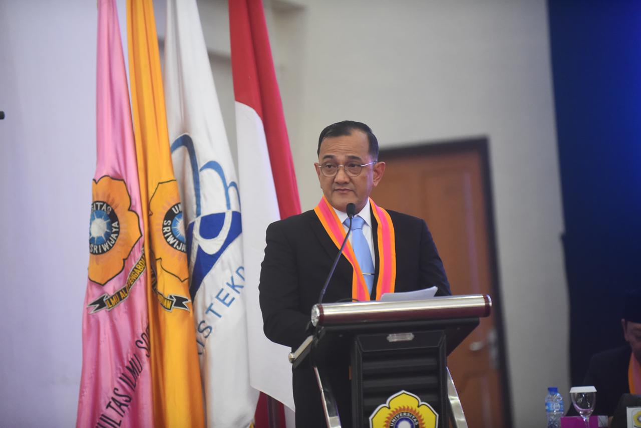 Sekda Edward Candra Raih Gelar Doktor, Tekankan Kolaborasi dan Ilmu Terapan untuk Kemajuan Sumsel