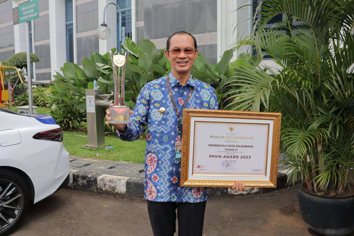 Pemkot Palembang Terima Penghargaan PPKM Award 2023