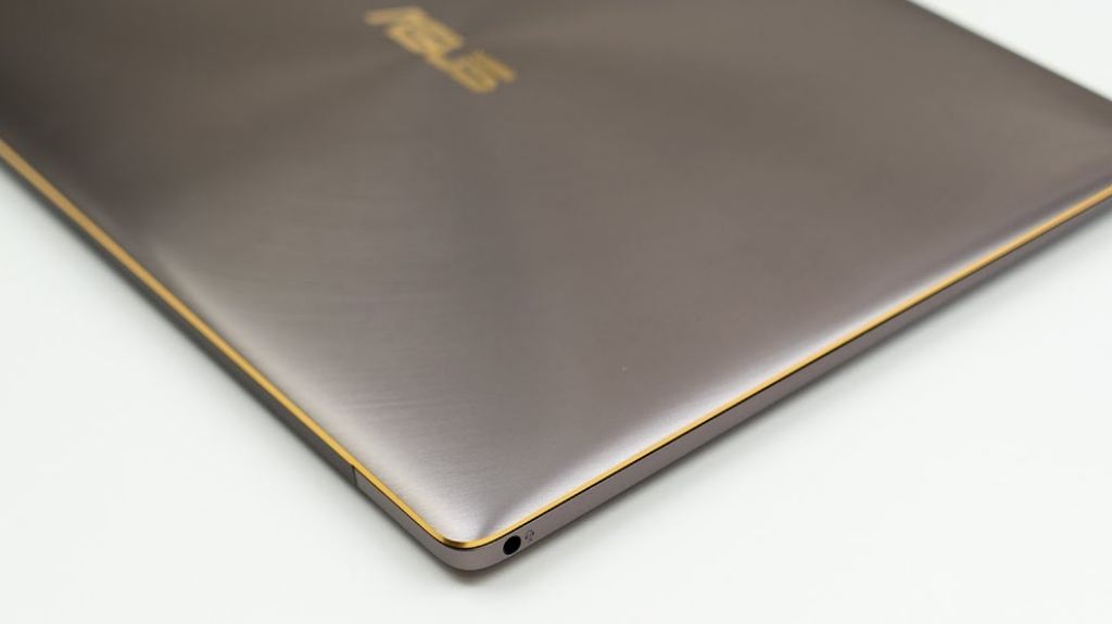 Laptop Tipis Kaya Fitur: Asus Zenbook 3 UX390UA-GS048T dengan Processor Intel i7 Jadi Andalan Aktivitasmu