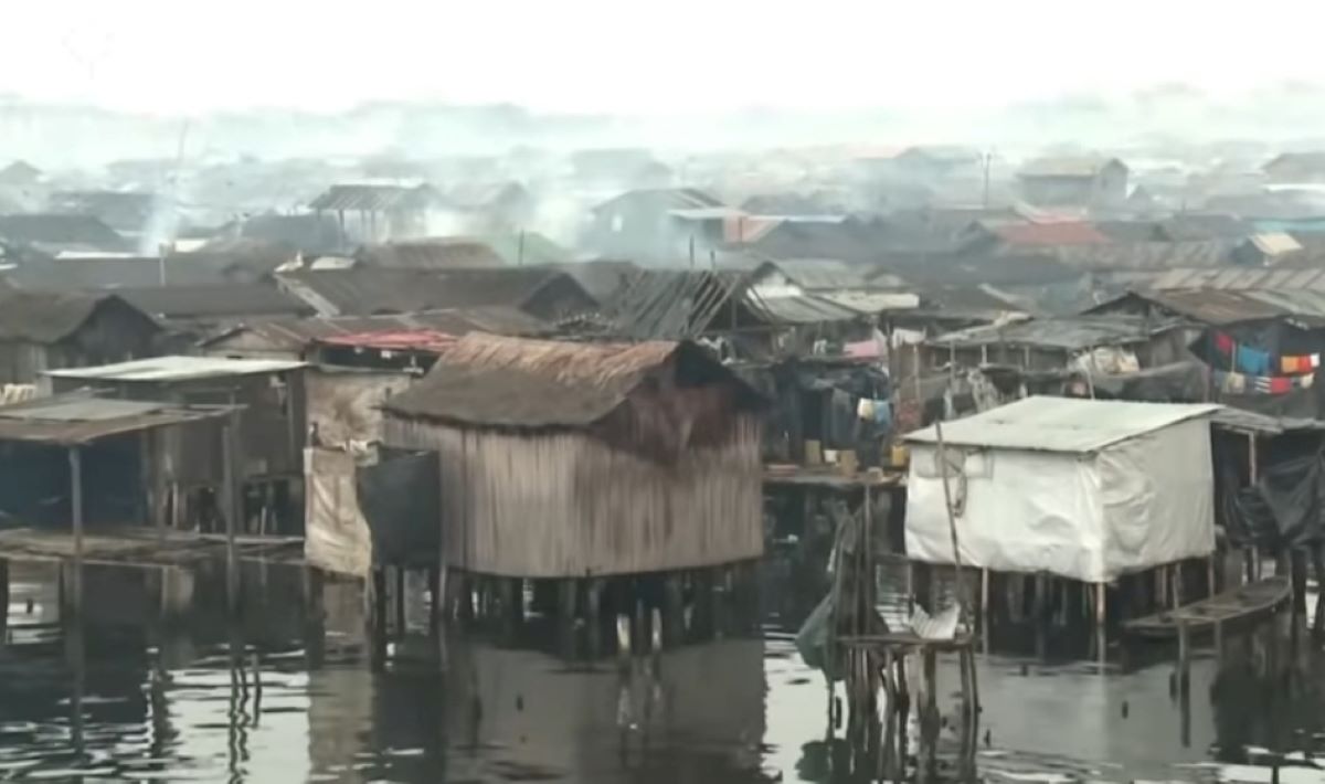 Adanya di Nigeria: Makoko Kota Terapung Terkumuh di Dunia, Airnya Hitam dan Berminyak, tapi Ramai Wisatawan