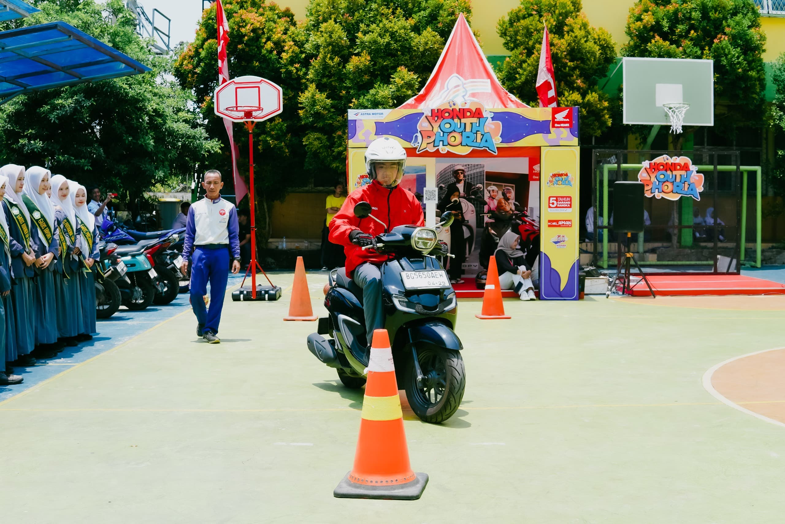 Honda YOUTHPHORIA Sambangi SMA Muhammadiyah 1 Palembang, Hadirkan Hiburan dan Edukasi bagi Siswa SMA