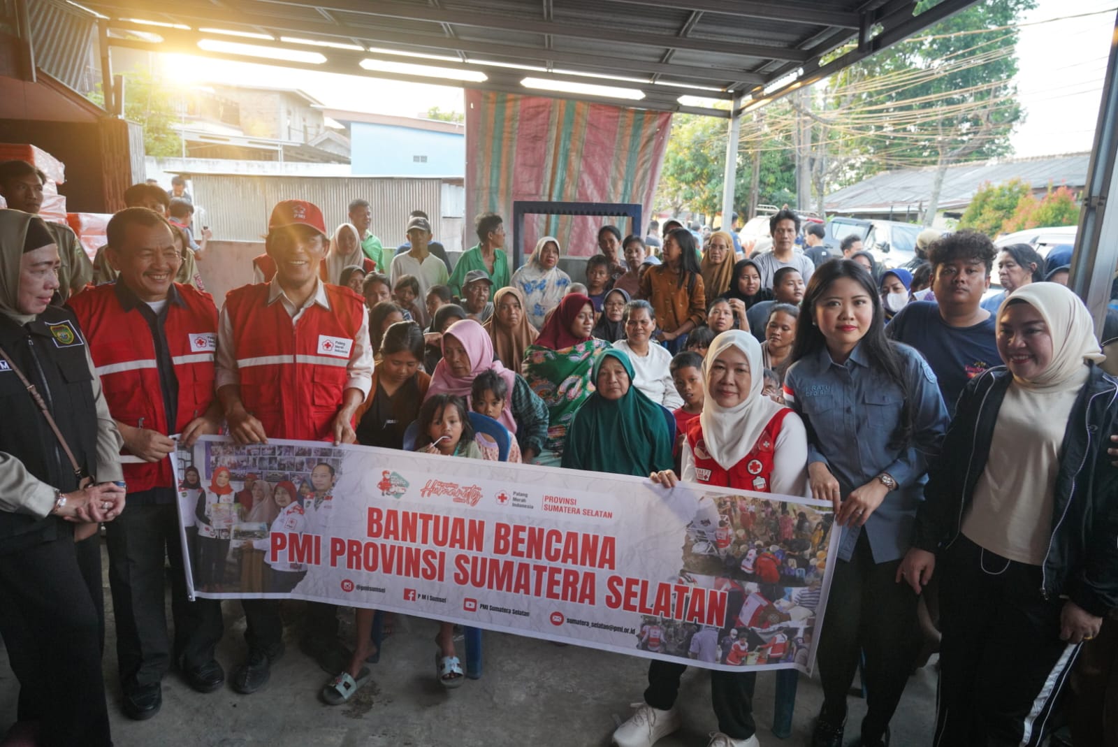 Feby Deru Kunjungi Lokasi Kebakaran di 1 Ulu, Pastikan Bantuan dan Trauma Healing bagi Korban