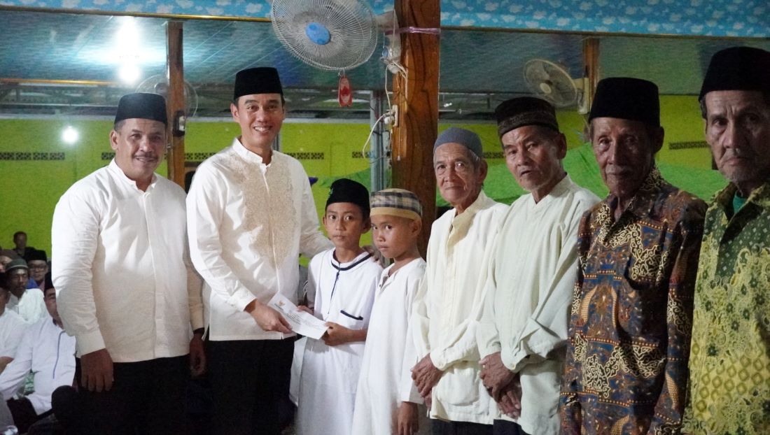 Safari Ramadhan di Jejawi, Bupati OKI Serap Aspirasi, Berbagi Hingga Beri Layanan Kesehatan Gratis