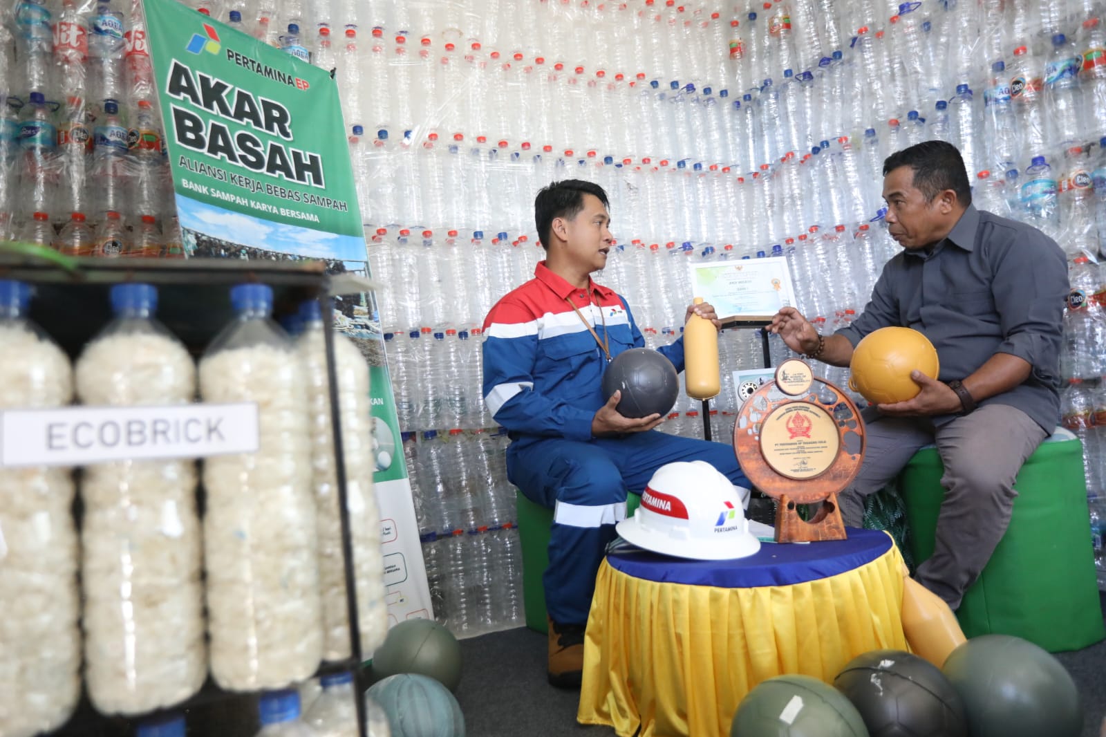 Sampah Botol Plastik di Laut Sukses Hantarkan Local Hero PEP Tarakan Field Raih Penghargaan KLHK, Kok Bisa?