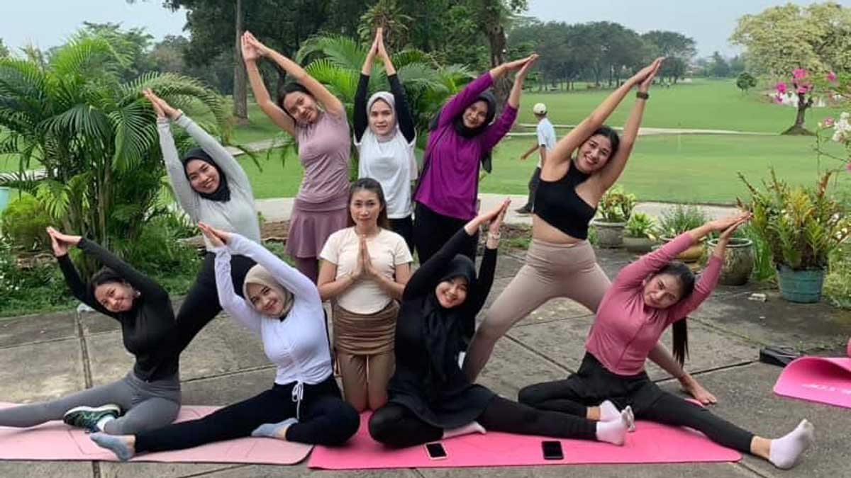 Instaperfect Hadirkan Pengalaman Baru: Yoga Class Seru Bareng Coach Emma di The Royal PGC Palembang