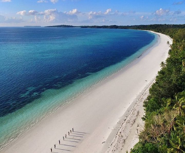 BELUM TERJAMAH! Pesona Pantai Ngurbloat yang Miliki Pasir Terhalus Di Dunia Rahasia Dari Alam Maluku Tenggara