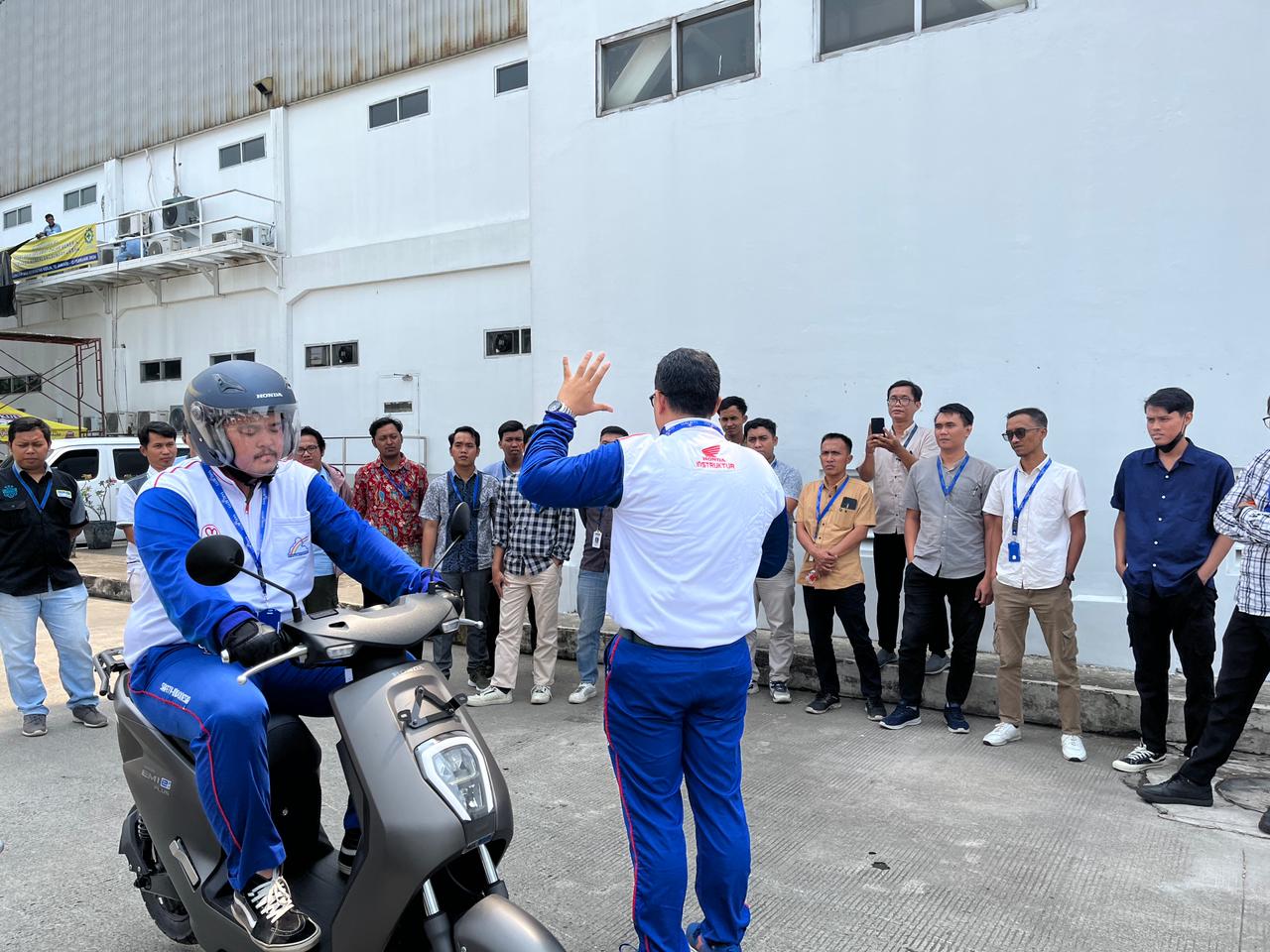 Instruktur Safety Riding Honda Edukasi Ratusan Ribu Masyarakat Sepanjang 2024