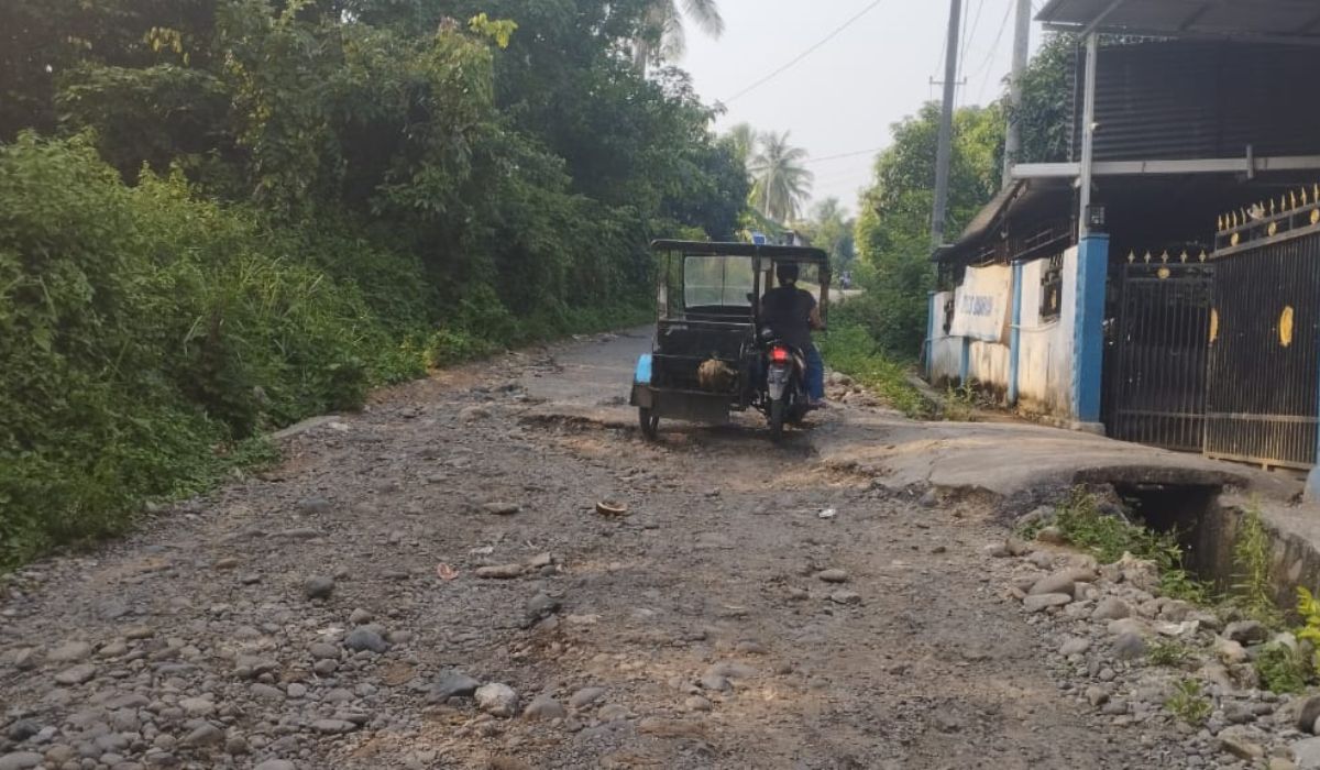 Jalan Desa di Empat Lawang Ini Rusak Parah, Masyarakat Harapkan Perhatian dari Pemerintah