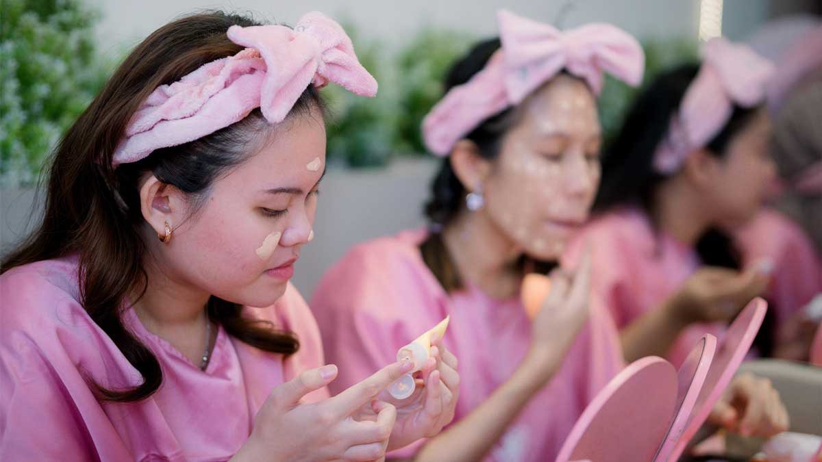 Emina Hadirkan Sensasi K-Beauty Aesthetic Lewat Beauty Class Bareng Nanadns_Makeupartis