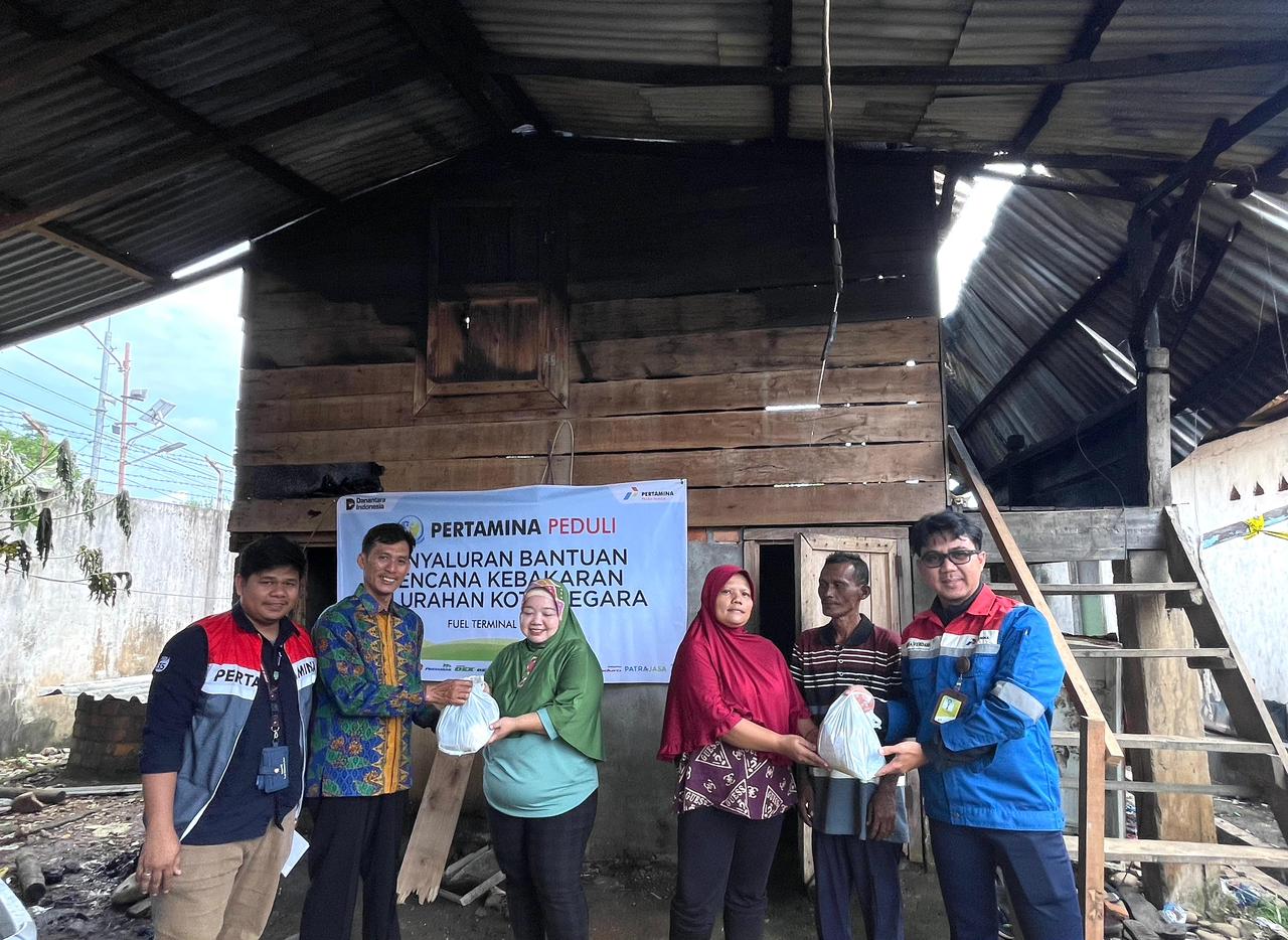 Aksi Cepat Pertamina Patra Niaga Sumbagsel Bantu Warga Terdampak Kebakaran di Lahat