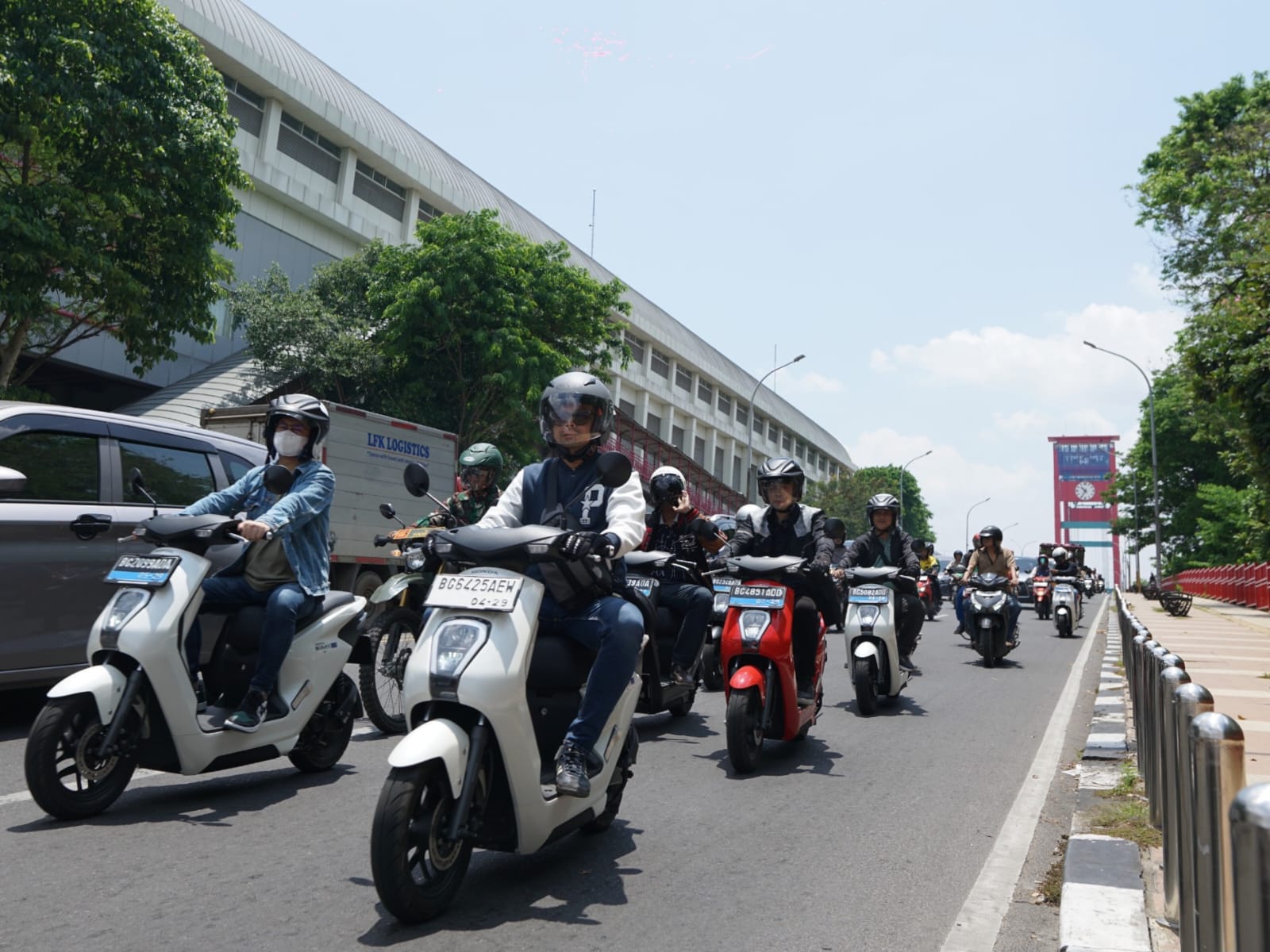 Astra Motor Bareng Pimpinan Jaringan Dealer Honda di Palembang City Rolling dan Bakti Sosial 