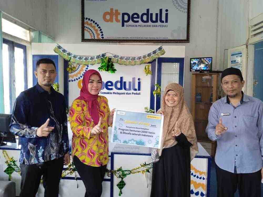 Program Ramadan UUS Maybank Indonesia Jangkau Ribuan Anak Yatim Penerima Bantuan     