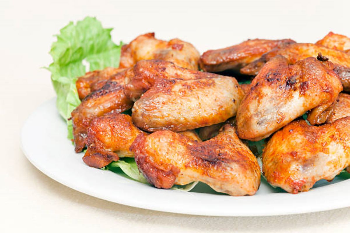 Gurih dan Meresap, Ini Resep Menu Sahur Praktis Sayap Ayam Panggang Ala Thailand