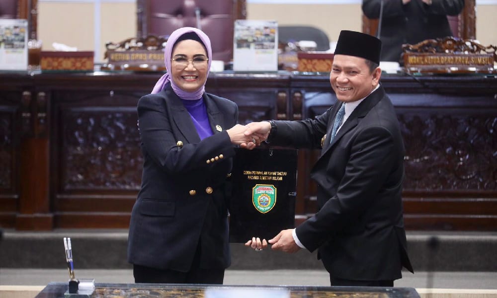 Pj Gubernur Elen Setiadi Sampaikan Pendapat Akhir Terhadap Raperda Tentang APBD Provinsi Sumsel TA 2025 