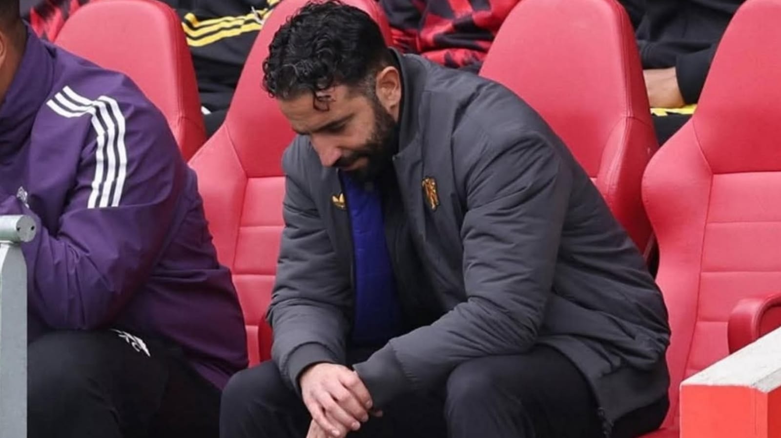 Pengganti Ruben Amorim Mantan manajer Barcelona Ingin Segera Menjadi Pelatih Manchester United