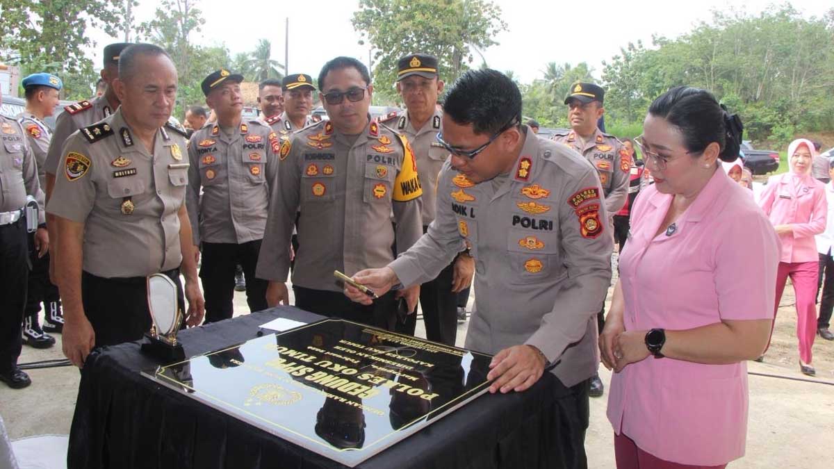 Dukung Gizi Nasional, Kapolres OKU Timur Resmikan SPPG Pertama di Bunga Mayang
