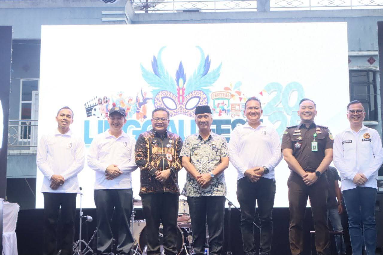 Wakil Wali Kota Lubuk Linggau H Rustam Effendi Buka Linggau Fest 2025 