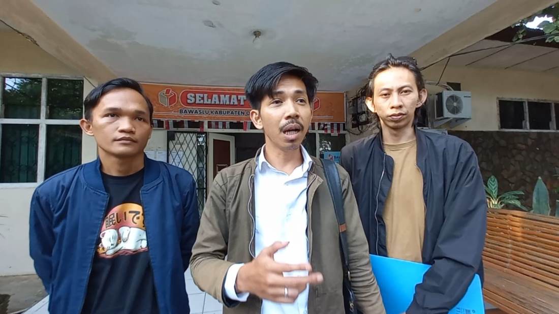 Tidak Netral! Tim Advokasi Muchendi - Supriyanto Laporkan Oknum Sekretariat PPS Mataram Jaya ke Bawaslu OKI