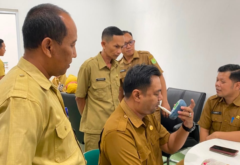 Dukung Program Gerakan ASN Sehat, Pegawai Dinas Kominfo Muba Lakukan Cek Kesehatan Gratis