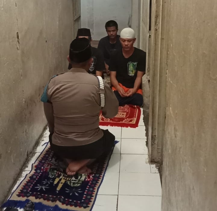 MasyaAllah, Polsek Pagaralam Utara Ajak Tahanan Tingkatkan Keimanan di Bulan Ramadan