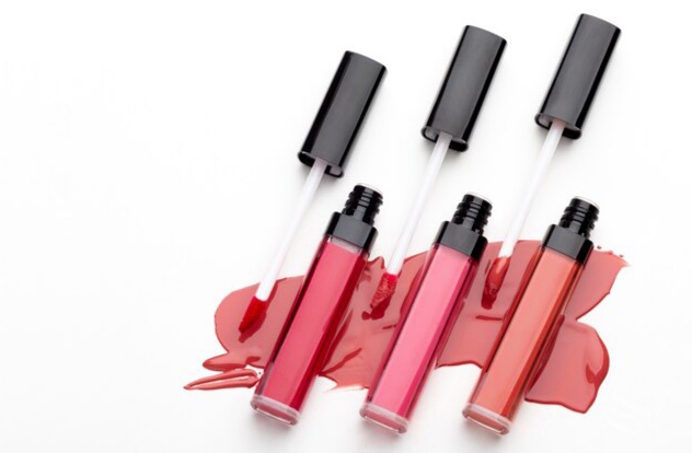 Bikin Glossy dan Lembab Pada Bibir, Inilah 7 Produk Lip Gloss Terbaik untuk Bibir Agar Makin Mempesona