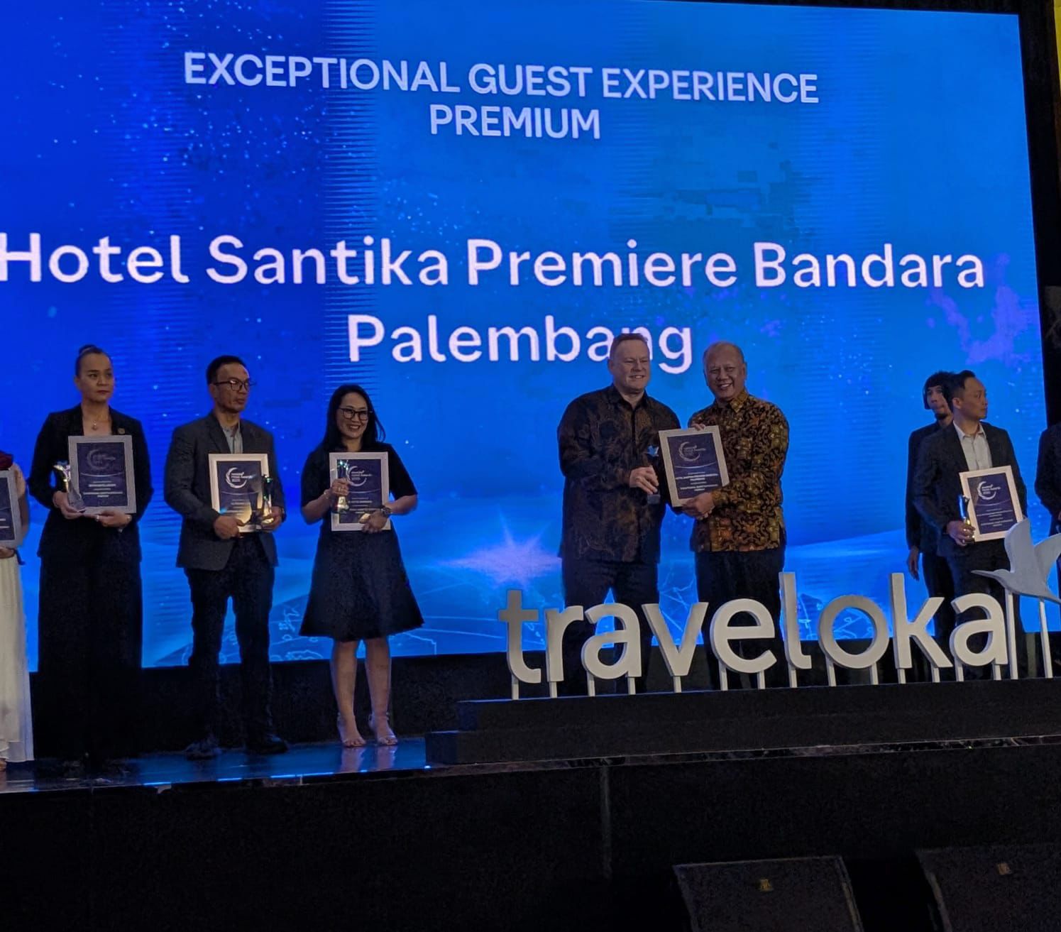 Hotel Santika Premiere Bandara Palembang Raih Penghargaan 'Exceptional Guest Experience Premium'