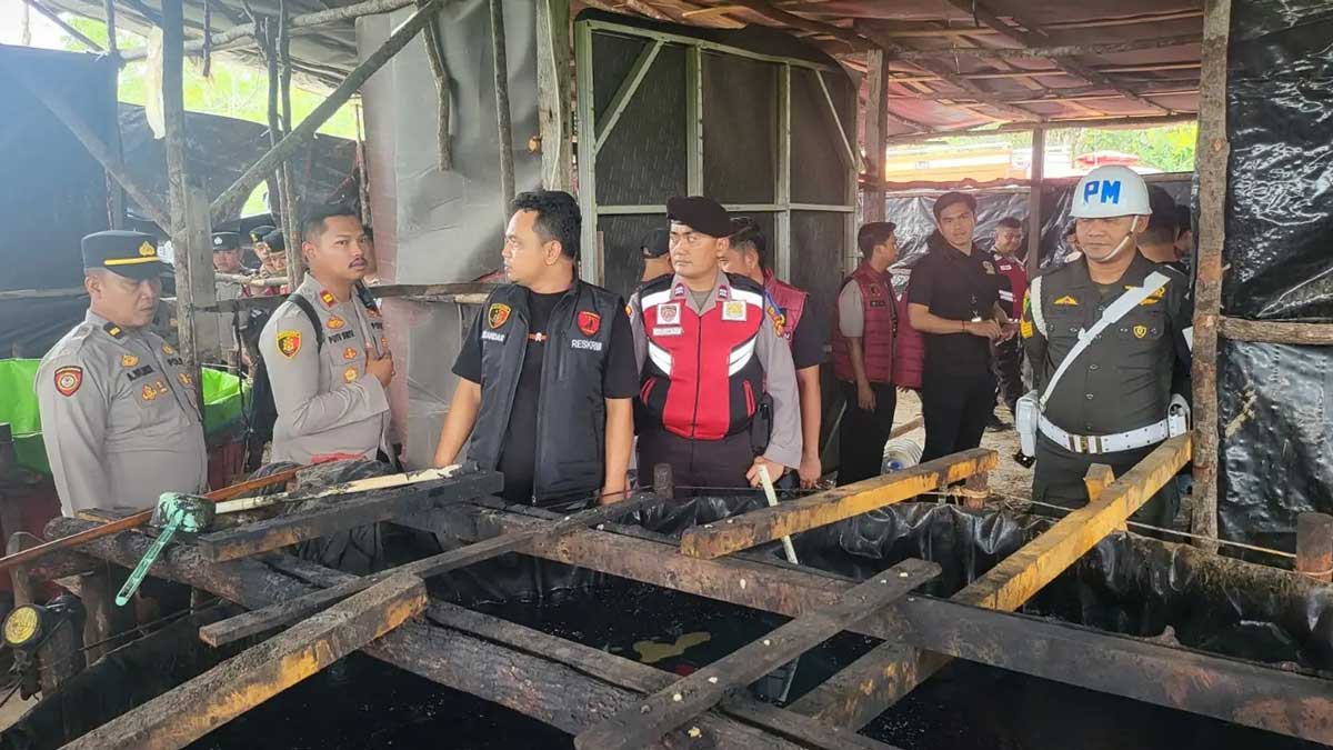 3 Gudang BBM Ilegal di Muara Enim Dibongkar, Polisi Temukan Kolam Penampungan