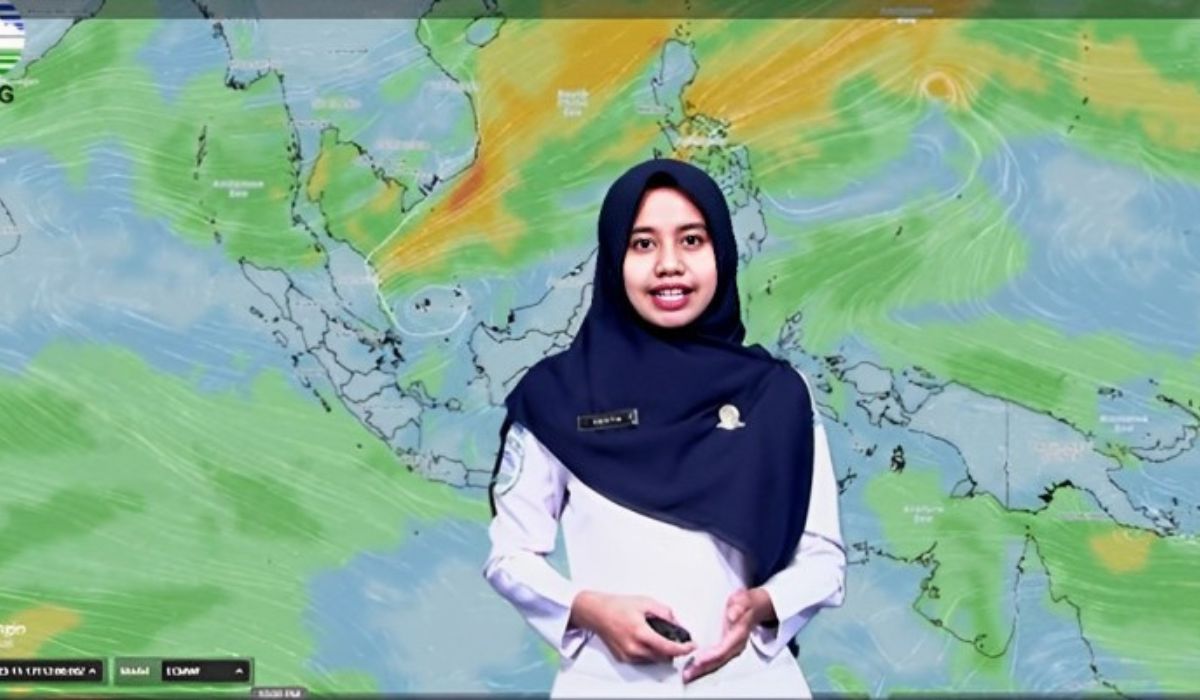 Prakiraan Cuaca BMKG Minggu 19 November 2023, Beberapa Wilayah di Indonesia Cerah dan Hujan Petir