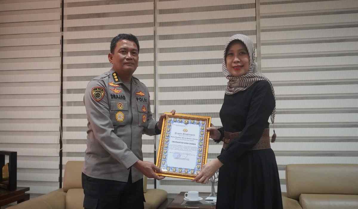 Atas Kontribusi Ini, Polda Sumsel Berikan Penghargaan kepada Universitas Bina Darma Palembang