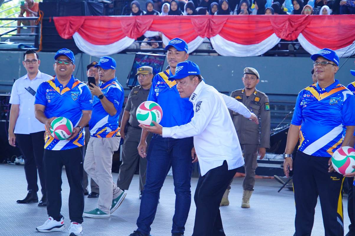 Resmi Dibuka Bupati Cup Voli dan Para Renang 2025, Bupati: Ajang Prestasi dan Sportivitas