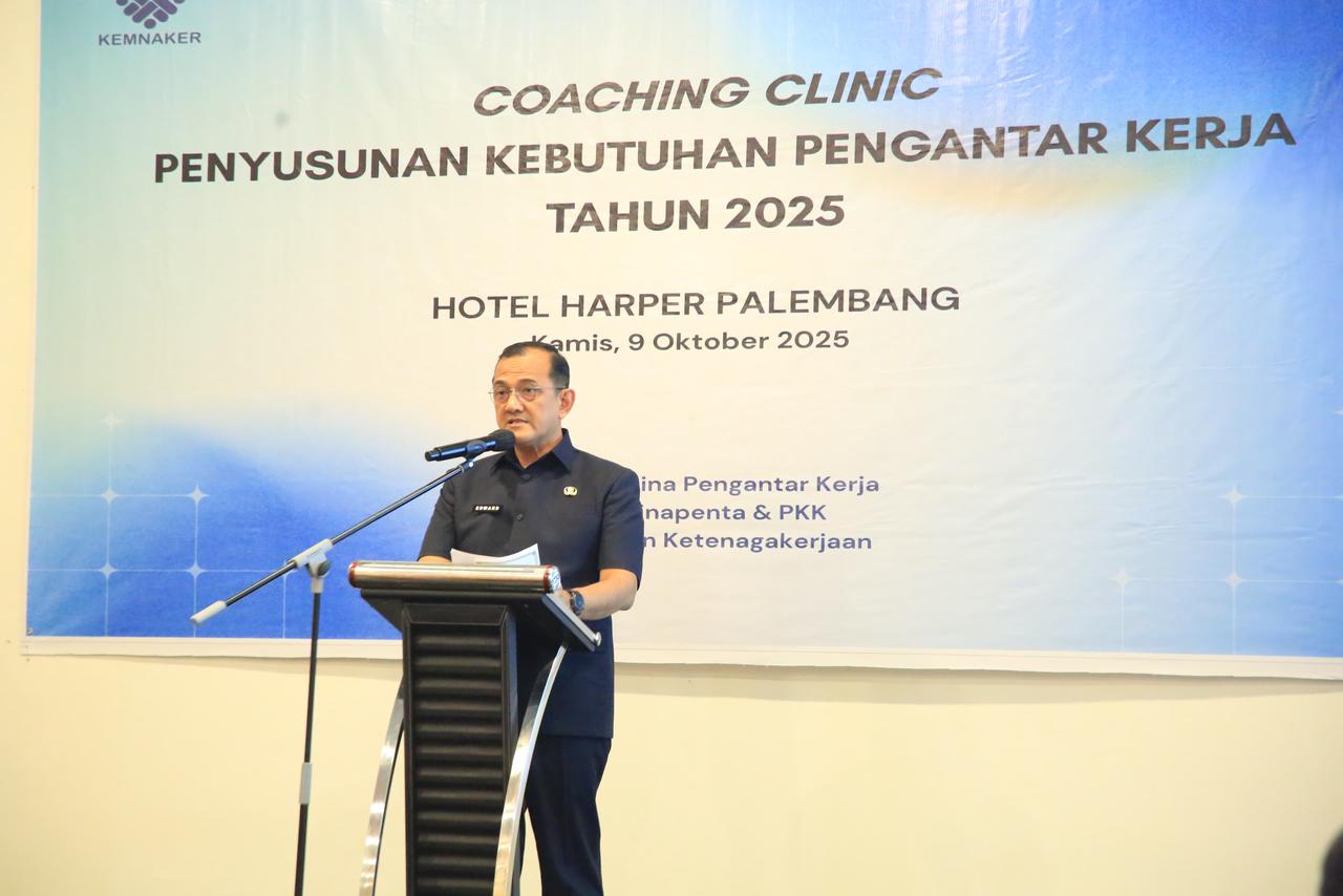 Sekda Edward Candra Buka Coaching Clinic Pengantar Kerja untuk Tingkatkan Kualitas SDM Sumsel