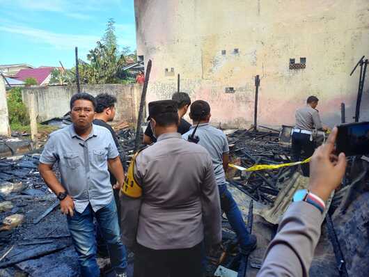 Kebakaran Besar di Lorok Pakjo Palembang, Dua Rumah Milik Ayah Anak Hangus