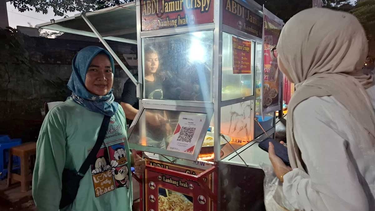 QRIS Permudah Sapta Melia Jualan Jamur Crispy, Bayar Tinggal Scan Tak Repot Siapkan Kembalian 