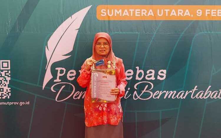 Dwitri Kartini Pemred Perempuan Pertama Sumsel Raih Press Card Number One