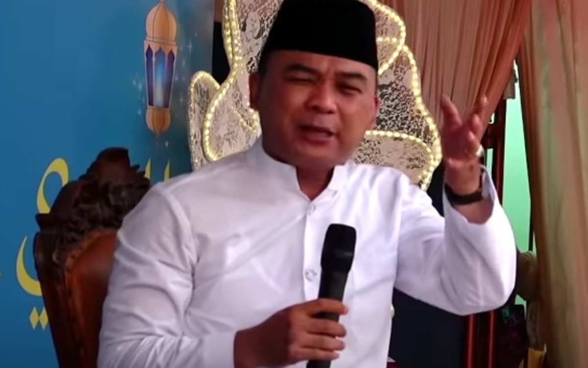 Bagaimana agar Kita Tidak Salah dalam Bergaul? Ini Penjelasan  KH Fikri Haikal MZ