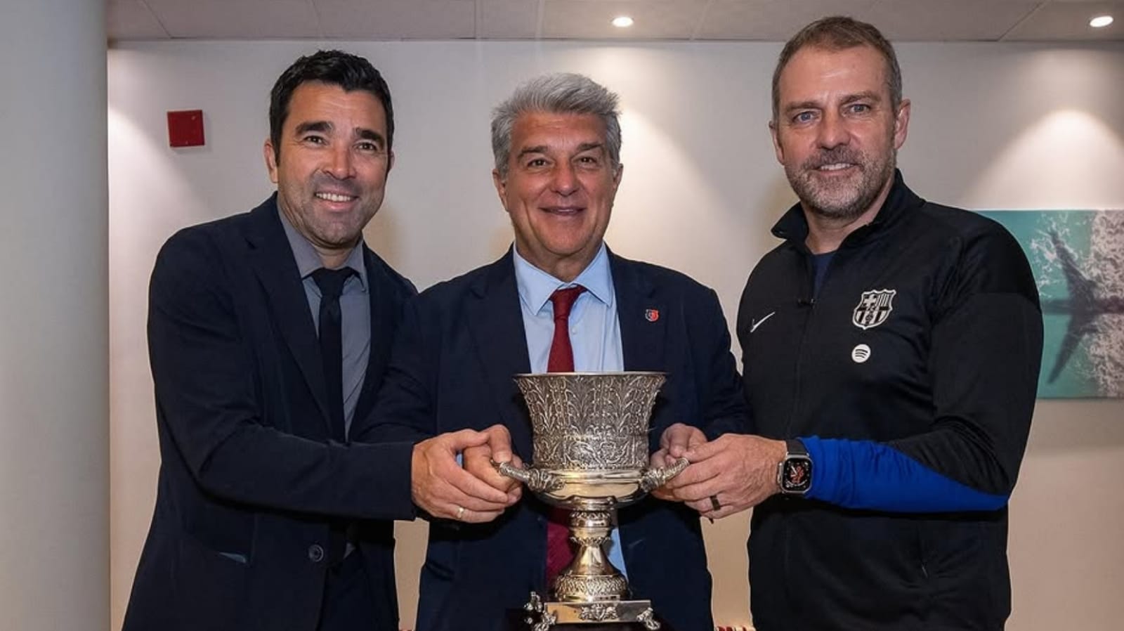 Hansi Flick Merasa Cemas dengan Masa Depan Barcelona