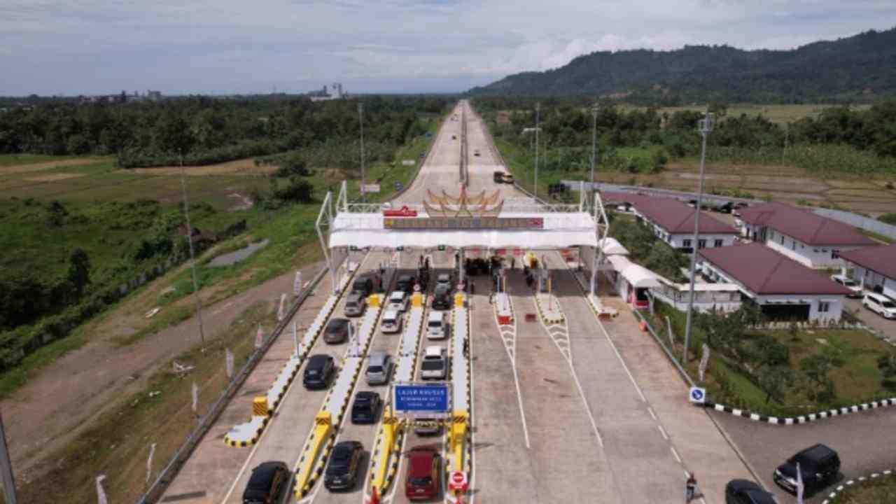 Libur Nataru Berakhir, 2,2 Juta Kendaraan Lintasi Jalan Tol Trans Sumatera