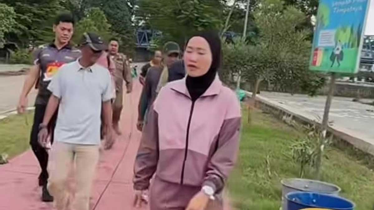 Dua Hari Berturut-turut, Wabup Lahat Widia Ningsih Turun Langsung 'Sidak' Kebersihan Ayek Lematang