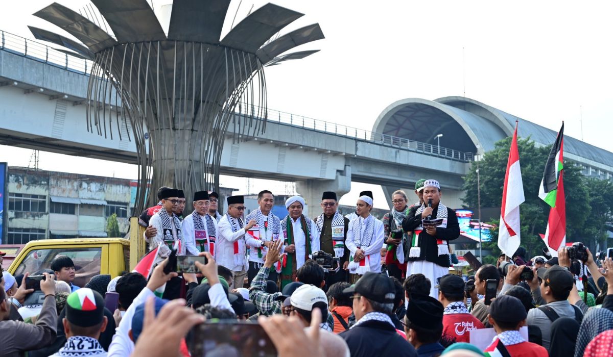 Aksi Damai Bela Palestina, Wali Kota Palembang Ratu Dewa Lakukan Long March