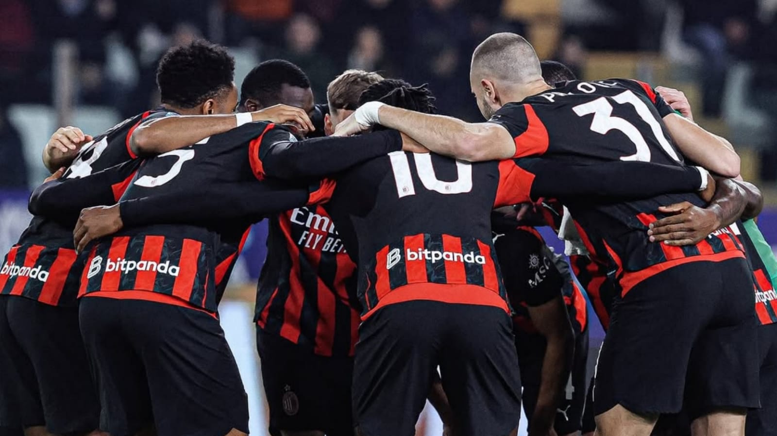 Milan Pantau Bek Tengah untuk Memperkuat lini Pertahanan