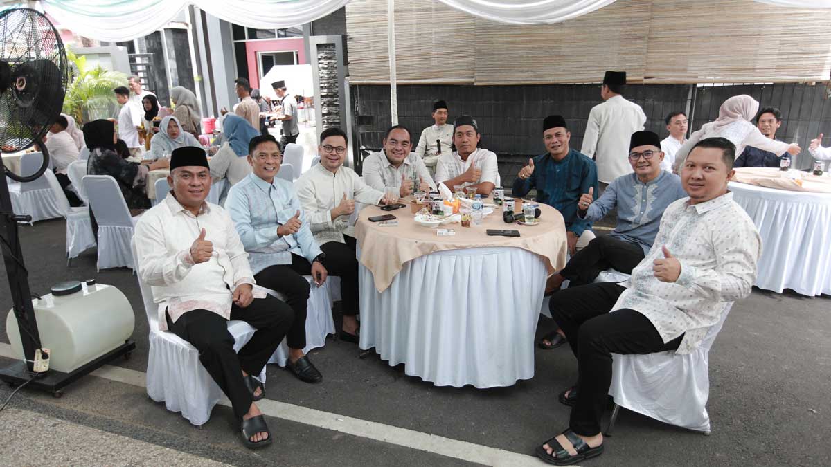 Tanpa Sekat! Warga Prabumulih Tumpah Ruah di Open House Ketua DPRD Deni Victoria